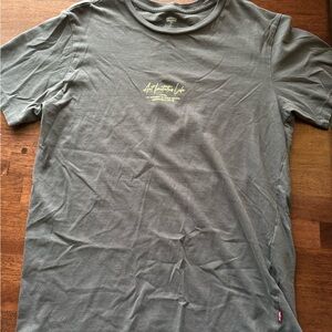 Levi’s Graphic Tee